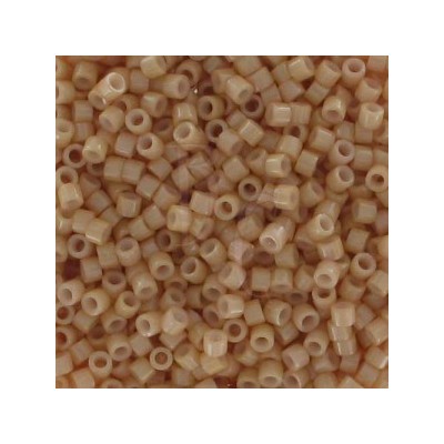 DB0208 - Opaque Tan Luster - 50 gr