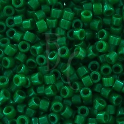 DB0656 - Dyed Opaque Green 50 gr
