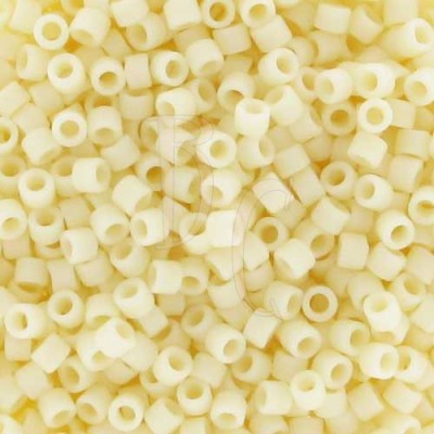 DB0762 - Mat Opaque Dark Cream 50 gr