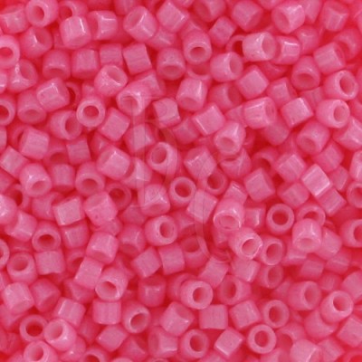 DB1371 - Dyed Opaque Carnation Pink 50 gr