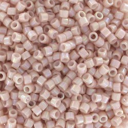 DB1505 - Opaque Pink Champagne AB 5 gr