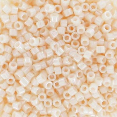 DB1530 - Opaque Bisque White Ceylon 50 gr